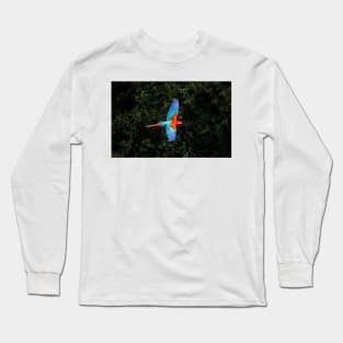 Red-and-green macaw at Buraco das Araras, Brazil Long Sleeve T-Shirt